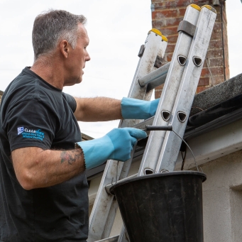 gutter cleaners in high wycombe clearview
